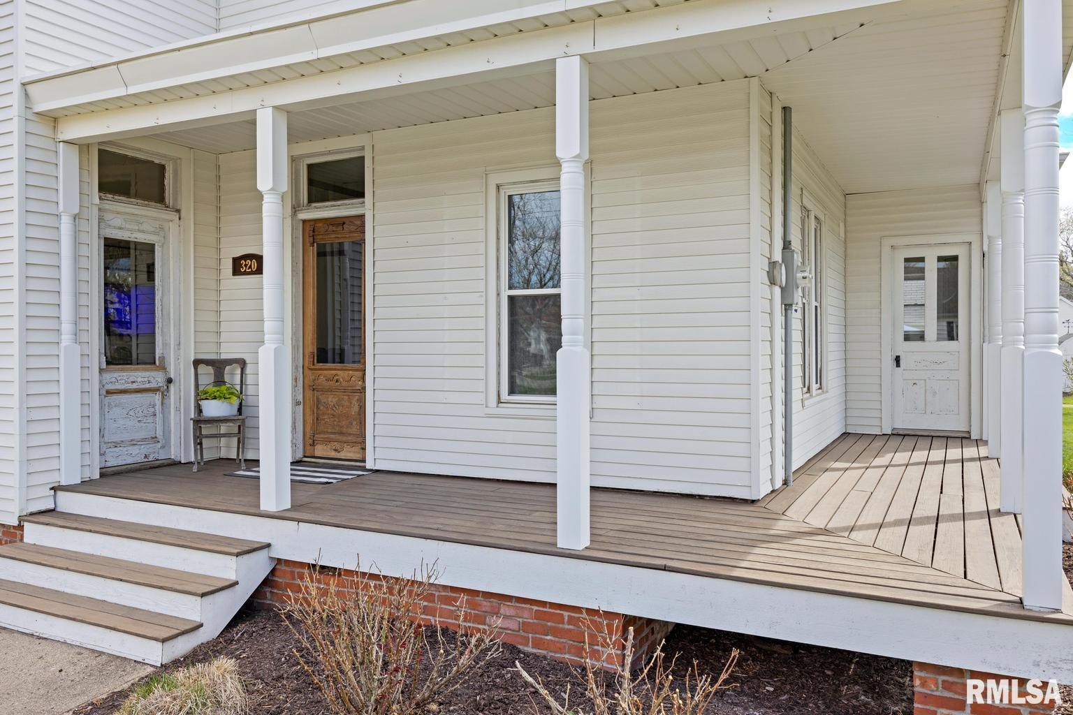 320 North Hanover Street Metamora, IL 61548 - Photo 4 of 56