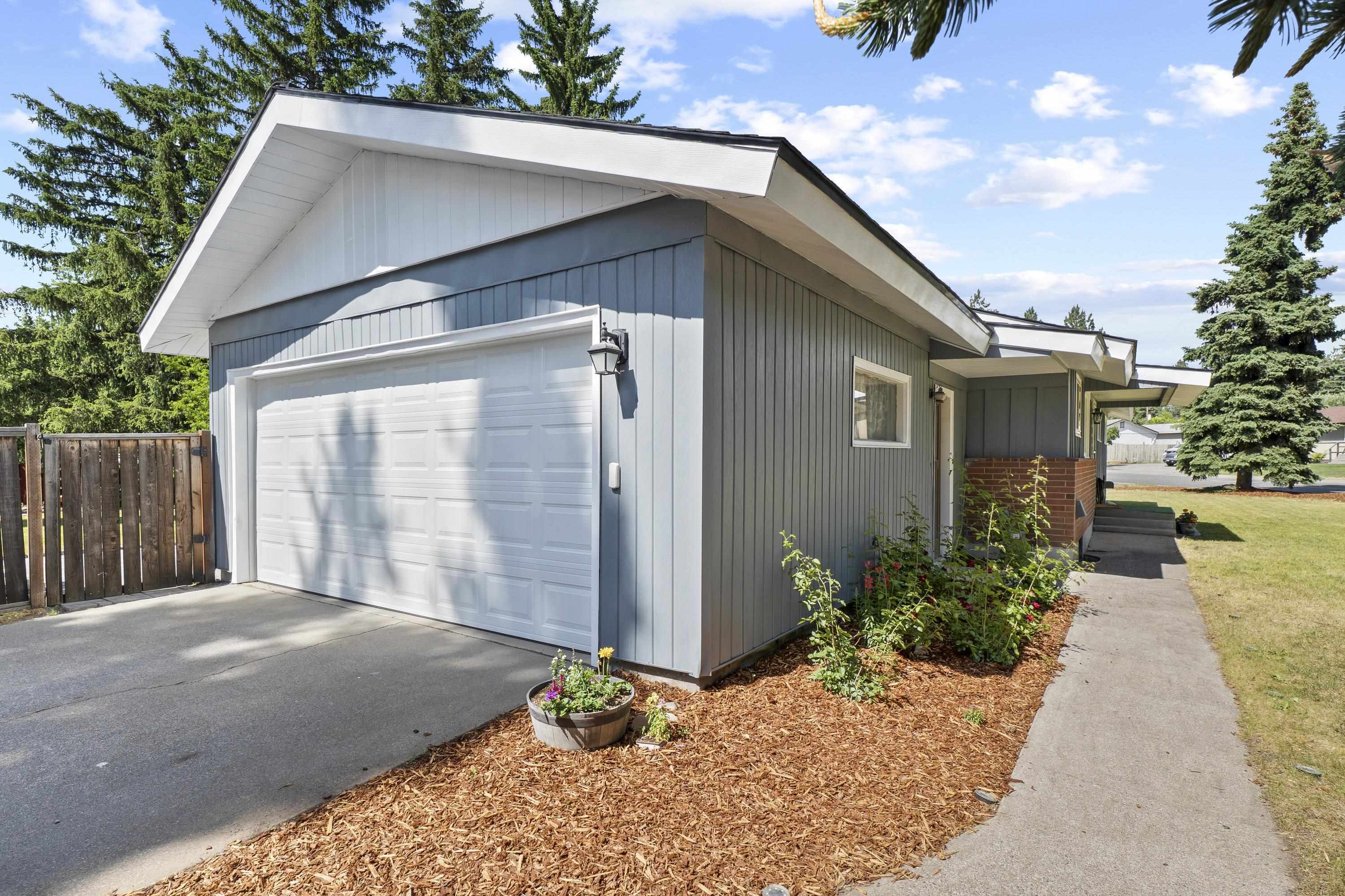2620 South Pines Road Spokane Valley, WA 99206 - Photo 4 of 40
