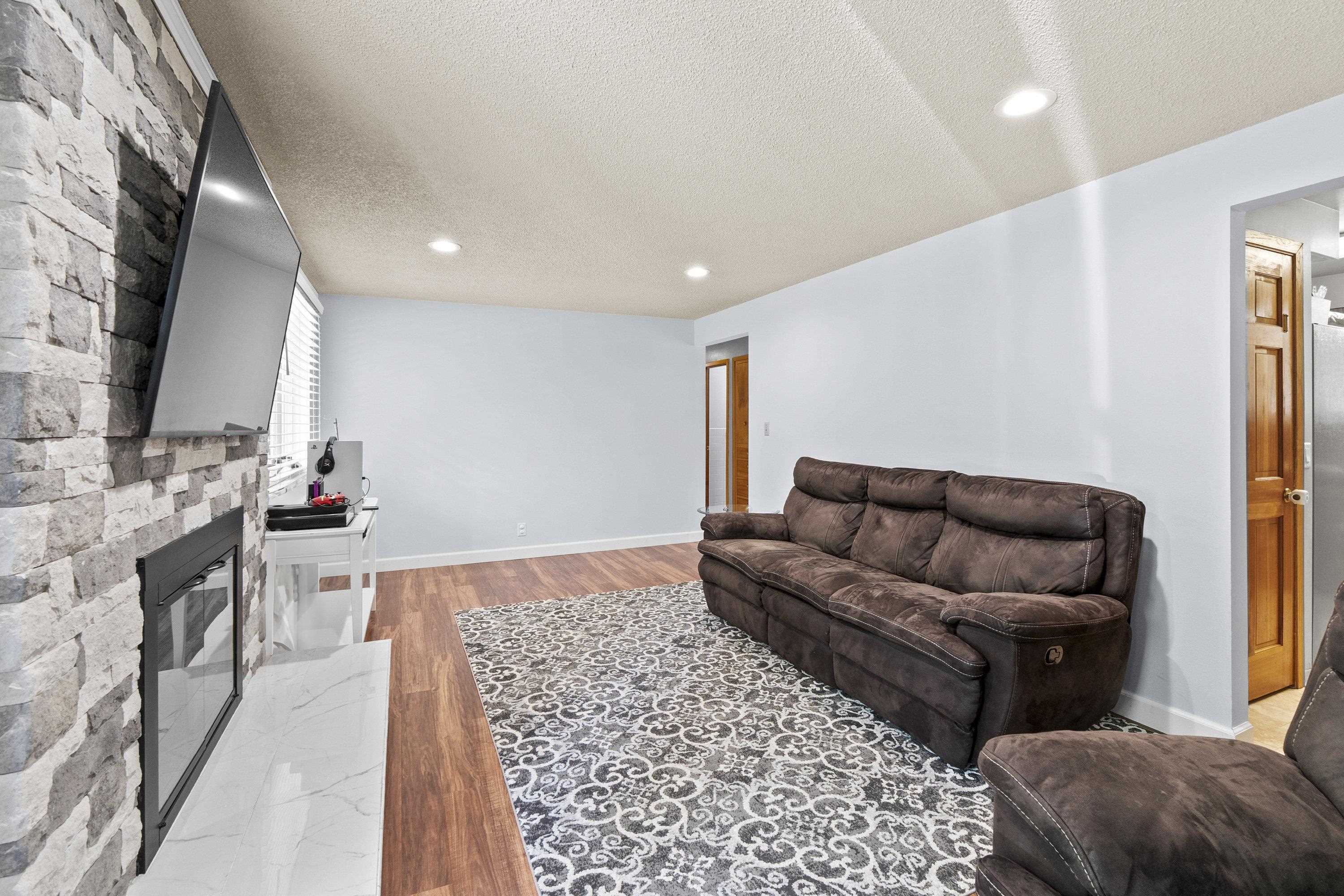 2620 South Pines Road Spokane Valley, WA 99206 - Photo 9 of 40