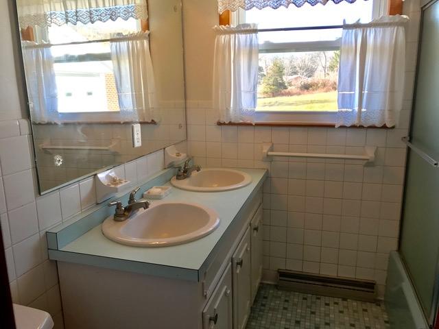 7918 Dunlap Creek Road Covington, VA 24426 - Photo 13 of 26 Bathroom