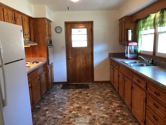 7918 Dunlap Creek Road Covington, VA 24426 - Photo 5 of 26 Kitchen