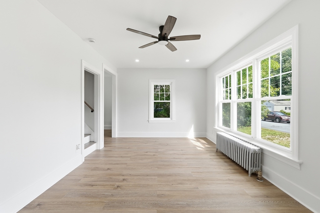 28 Southold Road Worcester, MA 01607 - Photo 5 of 42 Gallery Image 5
