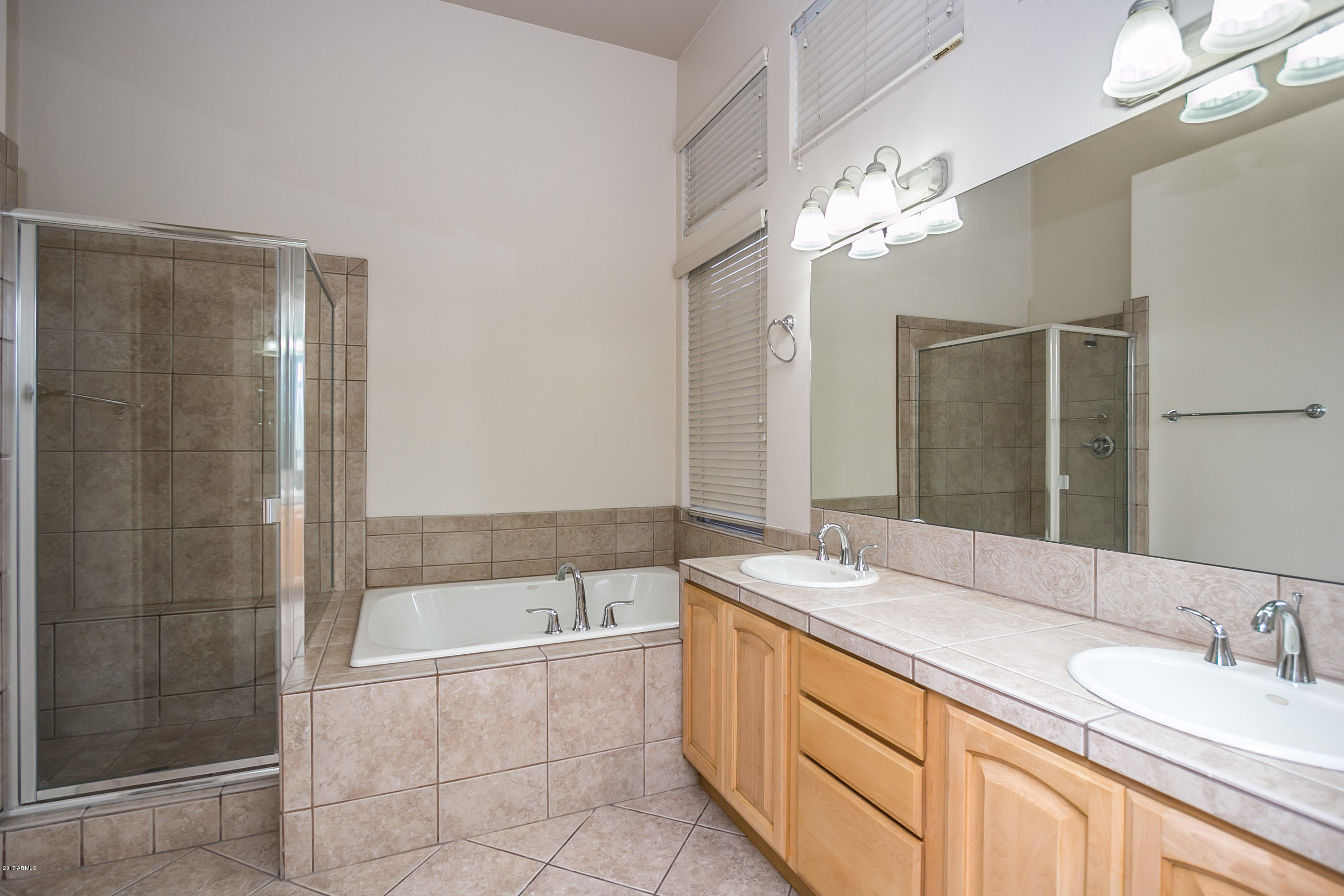 52 West El Freda Road Tempe, AZ 85284 - Photo 18 of 44 W EL FREDA -18