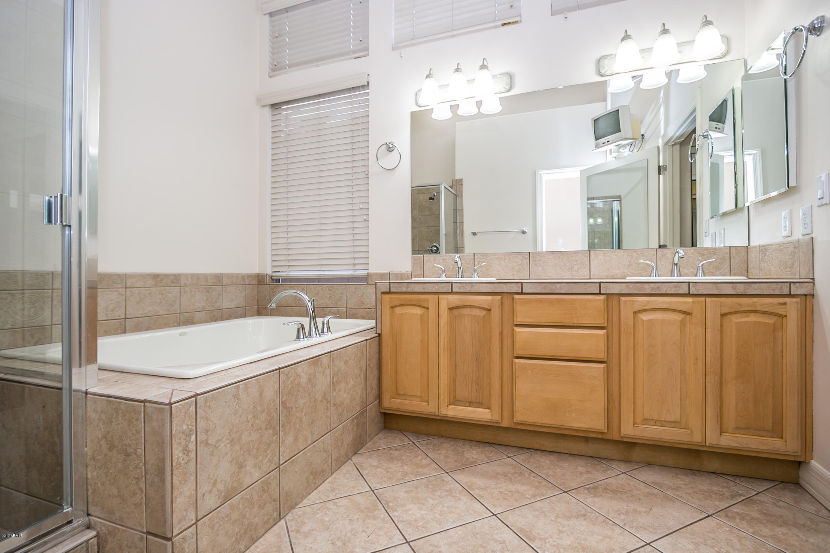 52 West El Freda Road Tempe, AZ 85284 - Photo 19 of 44 W EL FREDA -19