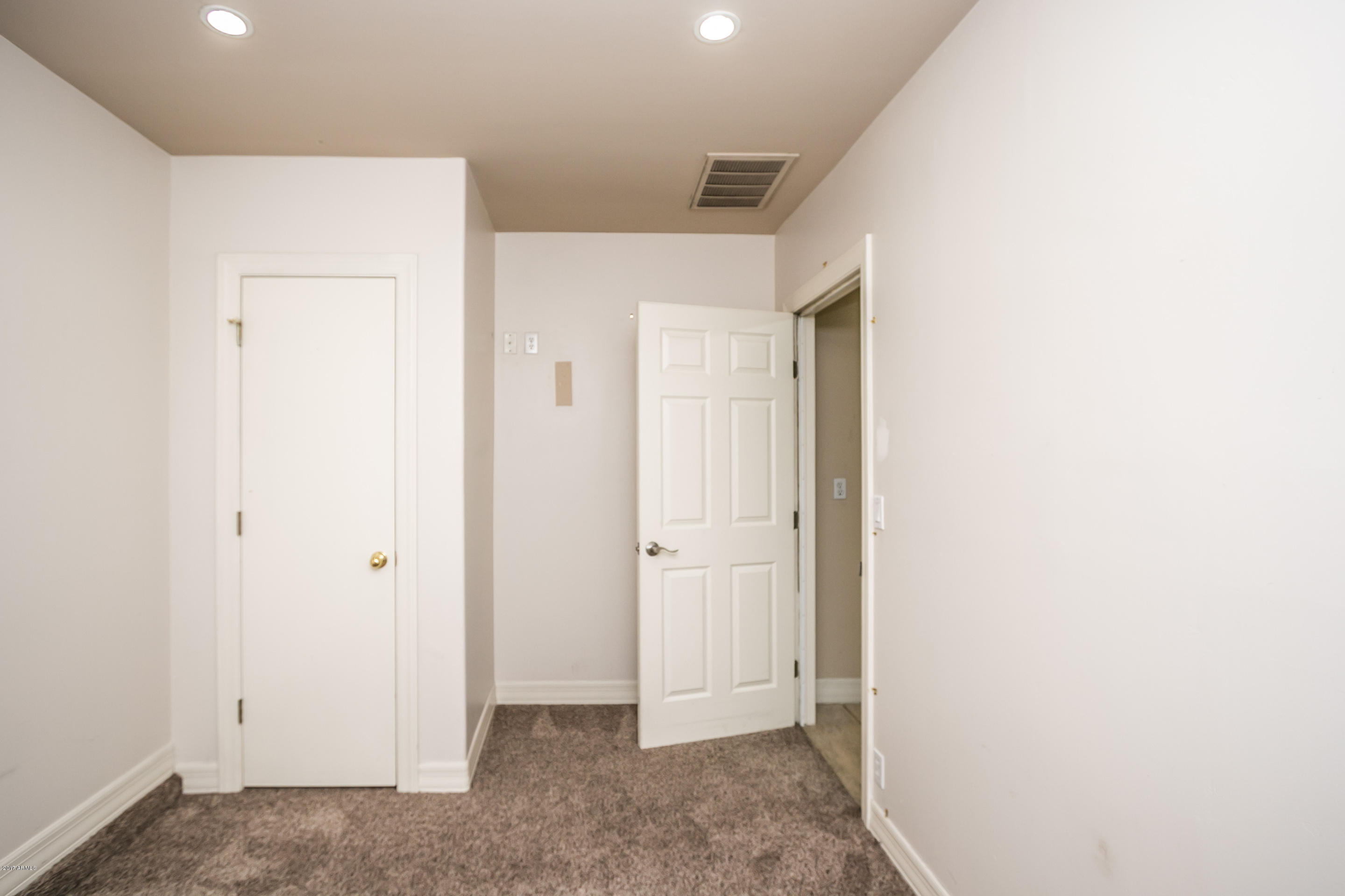 52 West El Freda Road Tempe, AZ 85284 - Photo 24 of 44 W EL FREDA -24