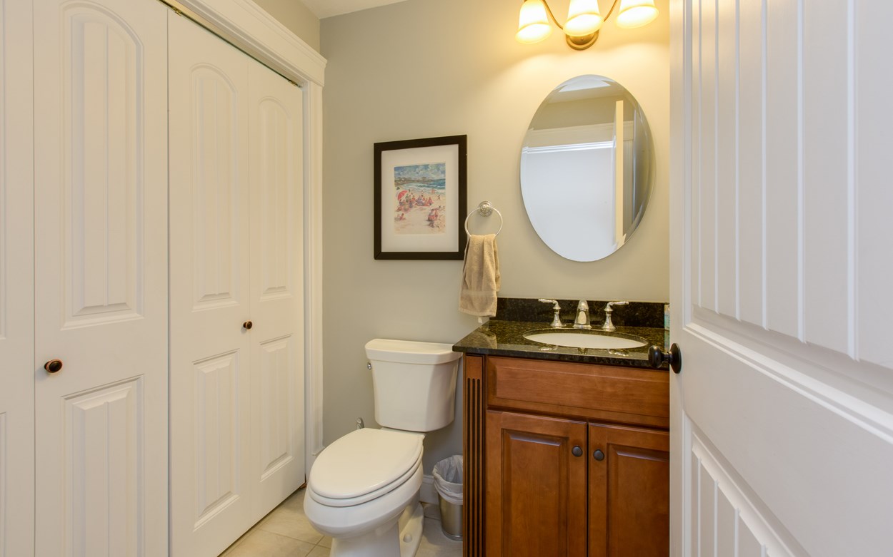 18 Nesmith Road Windham, NH 03087 - Photo 18 of 40