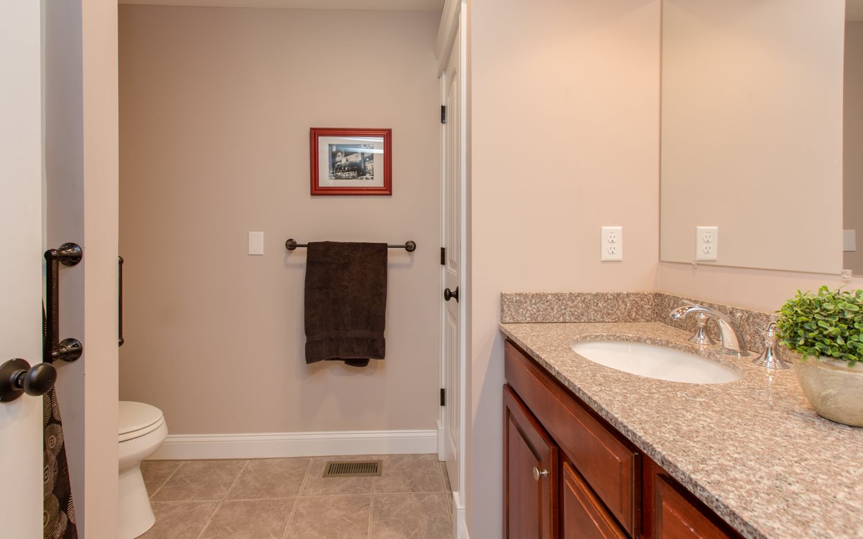 18 Nesmith Road Windham, NH 03087 - Photo 23 of 40
