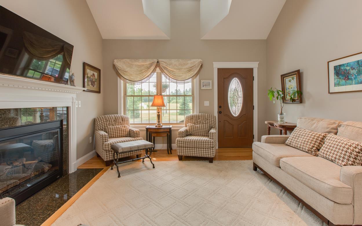 18 Nesmith Road Windham, NH 03087 - Photo 5 of 40