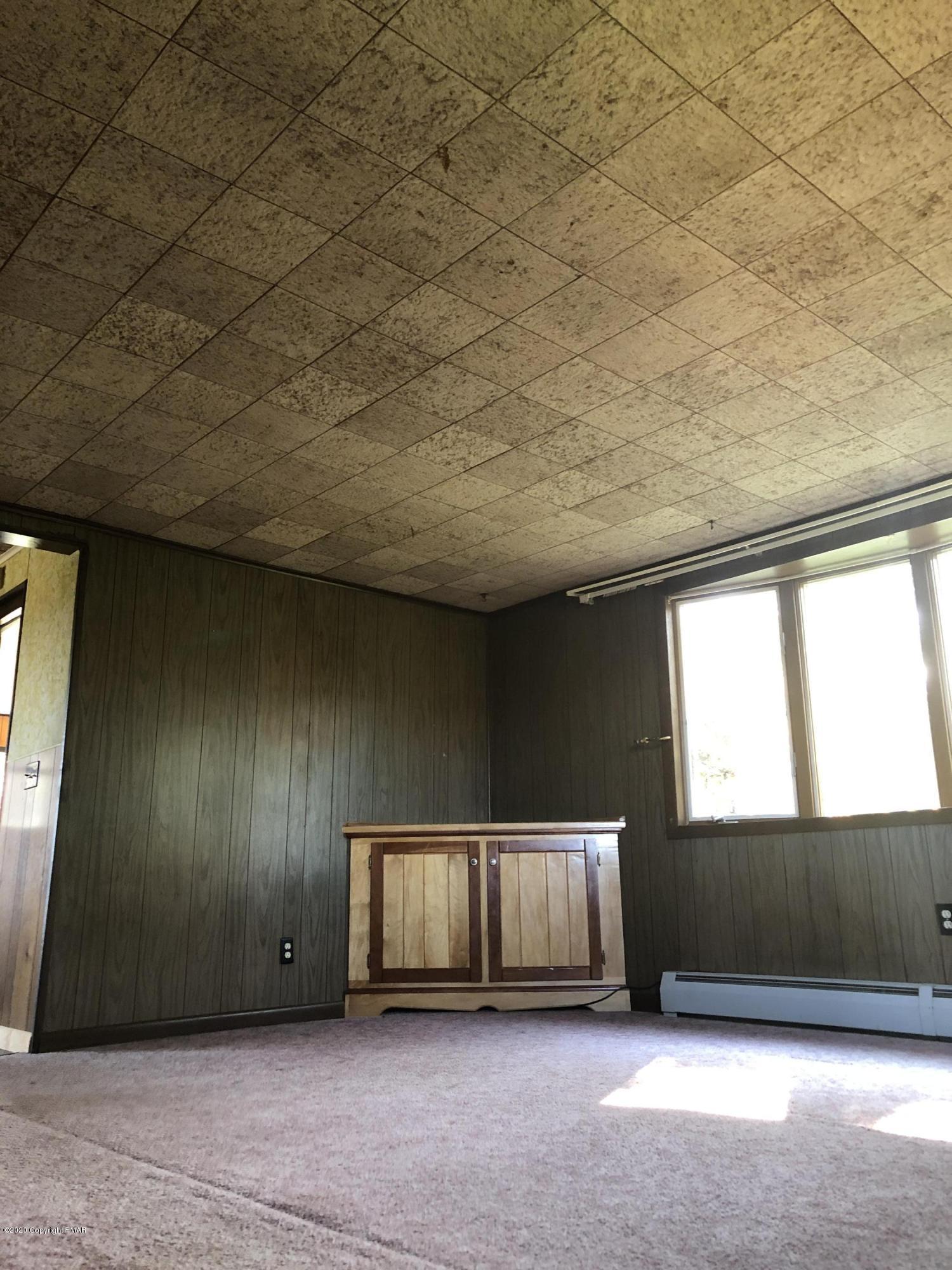 571 Spring Hill Road Moscow, PA 18444 - Photo 23 of 29 a view of an empty room