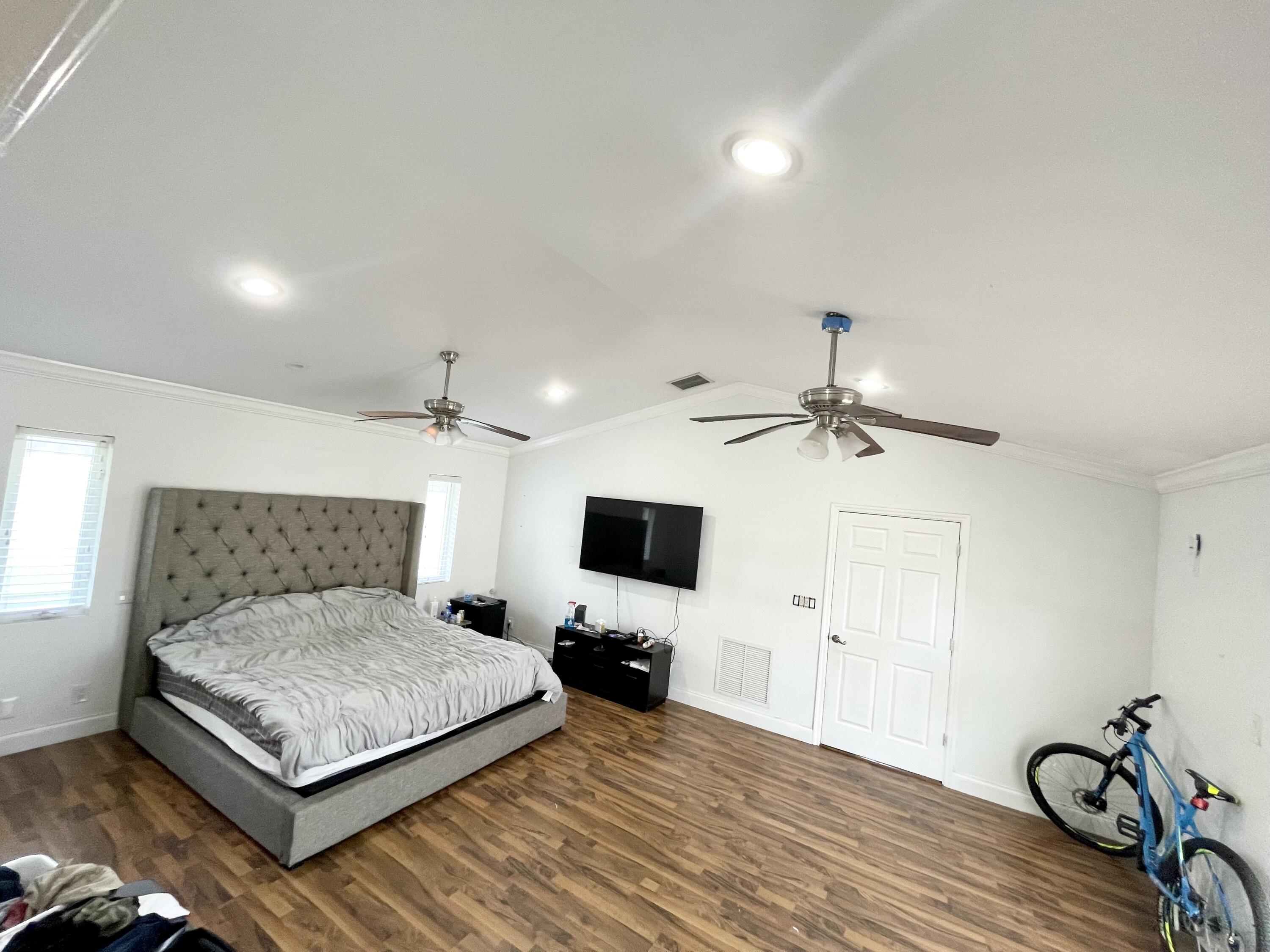 360 Southwest 2nd Street Boca Raton, FL 33432 - Photo 8 of 21 IMG-2222