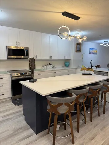 $2,400 | 2599 Dolly Bay Drive, Unit 206, Palm Harbor, FL 34684