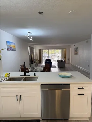 $2,400 | 2599 Dolly Bay Drive, Unit 206, Palm Harbor, FL 34684