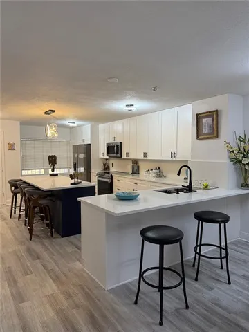 $2,400 | 2599 Dolly Bay Drive, Unit 206, Palm Harbor, FL 34684