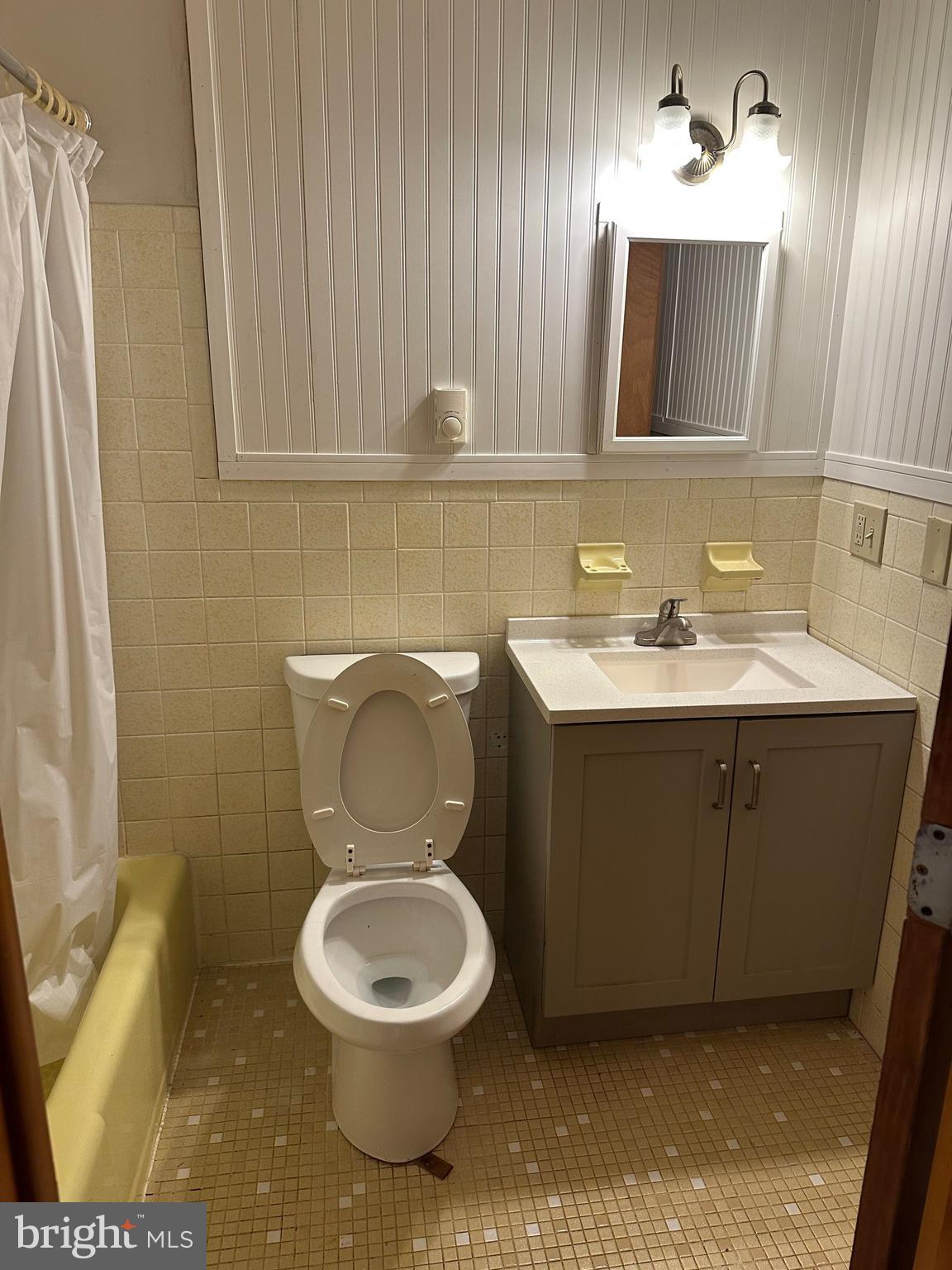 266 Jackson Road Quarryville, PA 17566 - Photo 24 of 32 a bathroom with a toilet sink and mirror