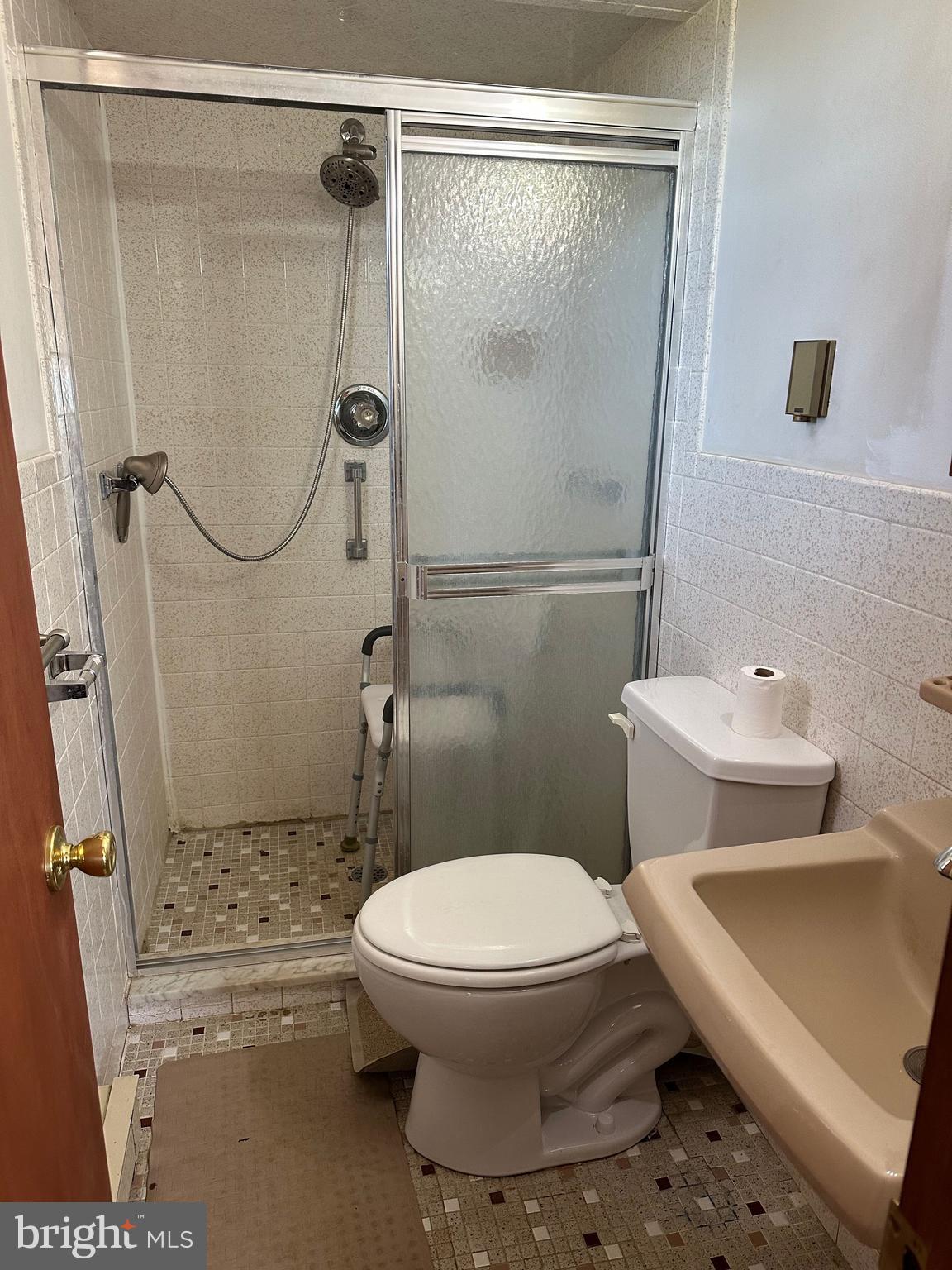266 Jackson Road Quarryville, PA 17566 - Photo 27 of 32 a bathroom with a toilet and a shower