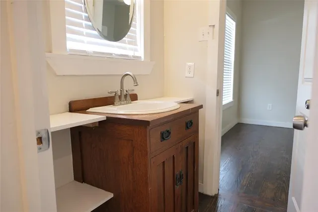 $2,895 | 823 Grandview Avenue, Dallas, TX 75223