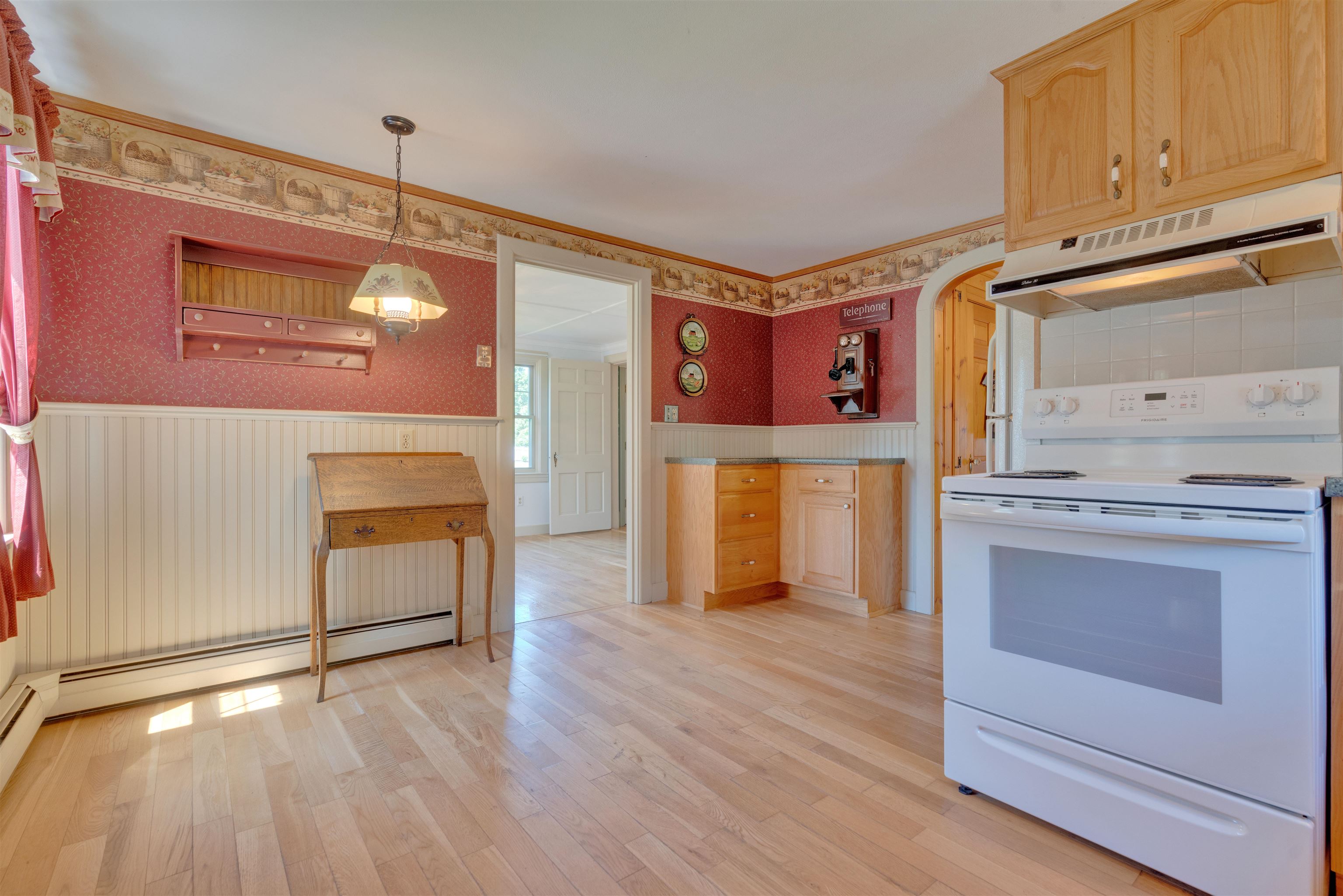 35 Old Rochester Road Dover, NH 03820 - Photo 6 of 40
