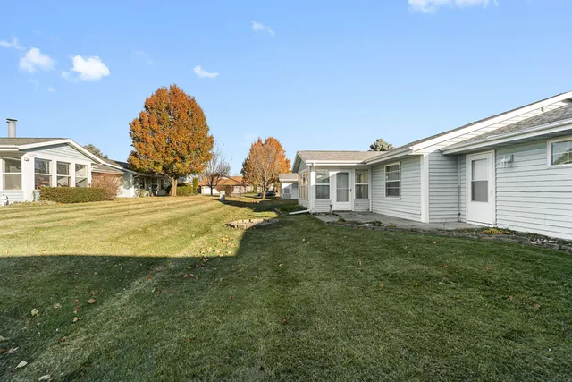 $268,500 | 407 East 3rd Avenue, Unit 2, Elkhorn, WI 53121