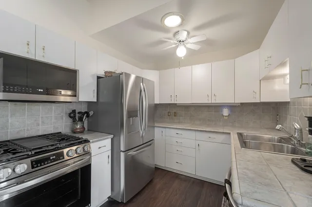 $268,500 | 407 East 3rd Avenue, Unit 2, Elkhorn, WI 53121