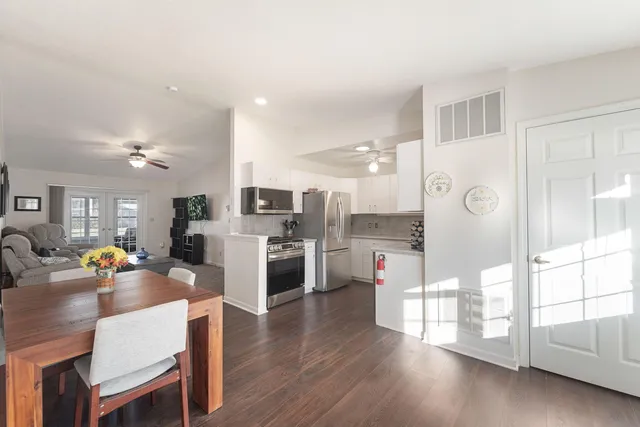 $268,500 | 407 East 3rd Avenue, Unit 2, Elkhorn, WI 53121