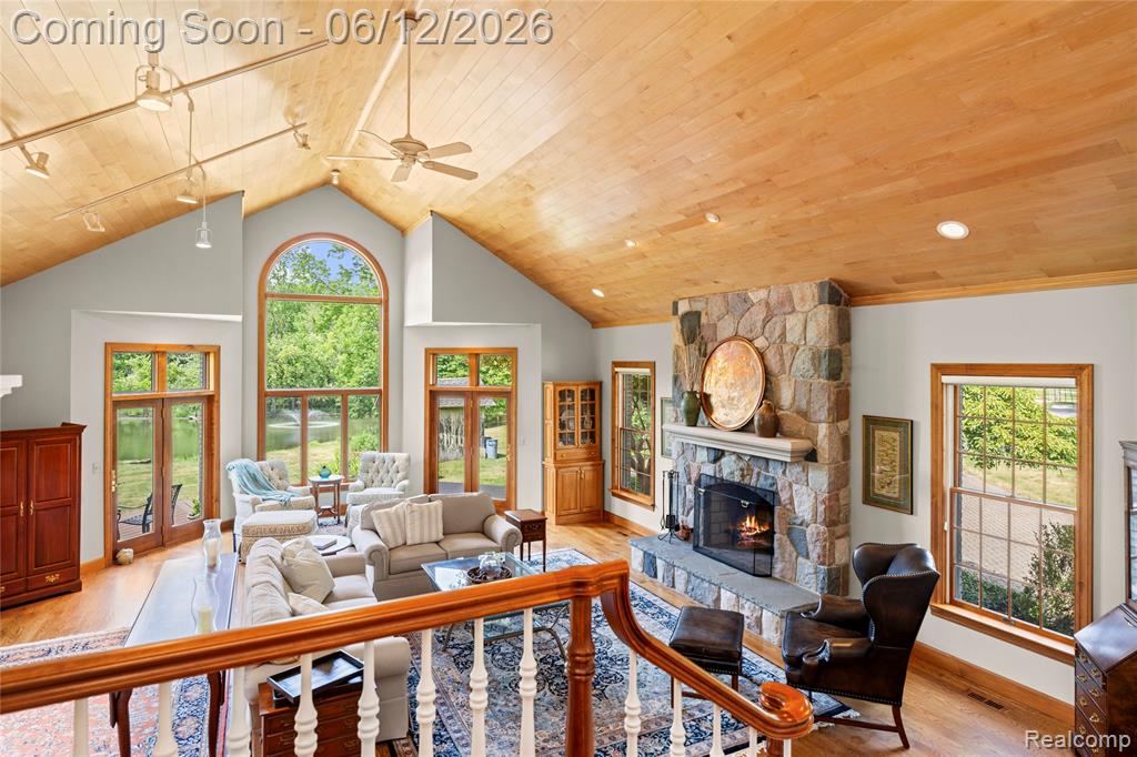 905 Spring Drive Northville, MI 48167 - Photo 19 of 98