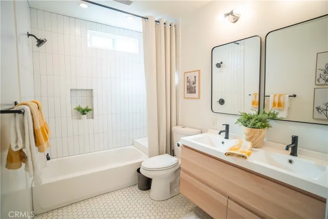 $1,495,000 | 11835 Gale Avenue, Hawthorne, CA 90250