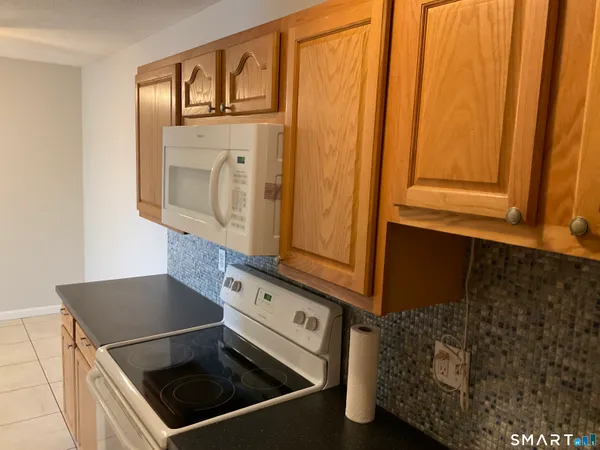 $1,800 | 157 Woodland Drive, Unit 157, Cromwell, CT 06416