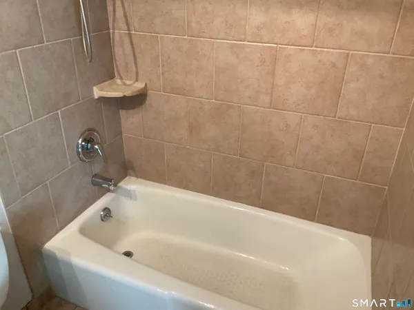 $1,800 | 157 Woodland Drive, Unit 157, Cromwell, CT 06416