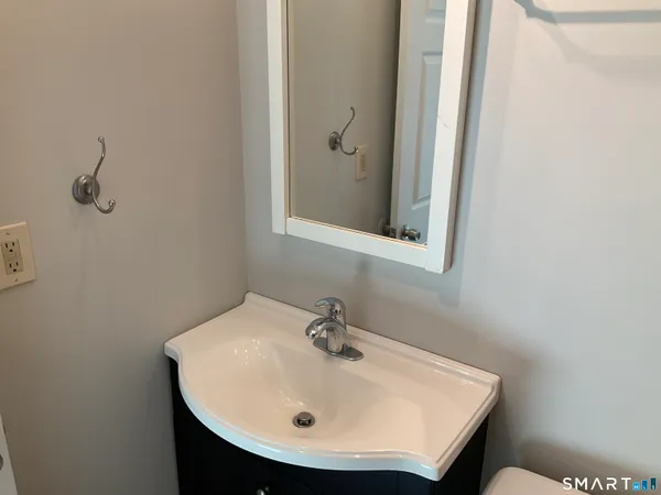 $1,800 | 157 Woodland Drive, Unit 157, Cromwell, CT 06416