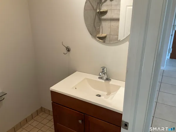 $1,800 | 157 Woodland Drive, Unit 157, Cromwell, CT 06416