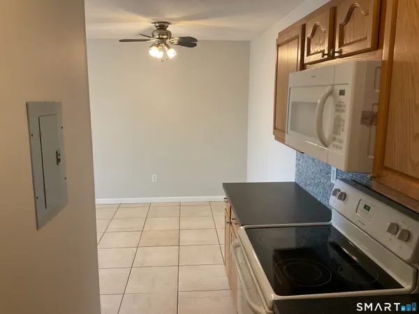 $1,800 | 157 Woodland Drive, Unit 157, Cromwell, CT 06416