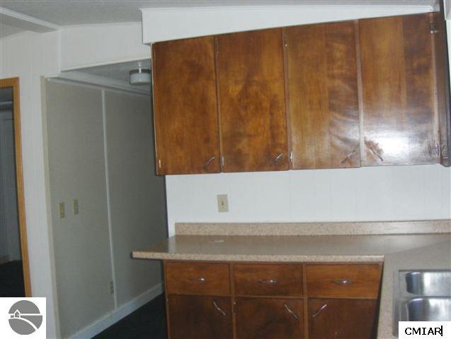9264 North Wise Road Clare, MI 48617 - Photo 5 of 9 1768595-4.JPG