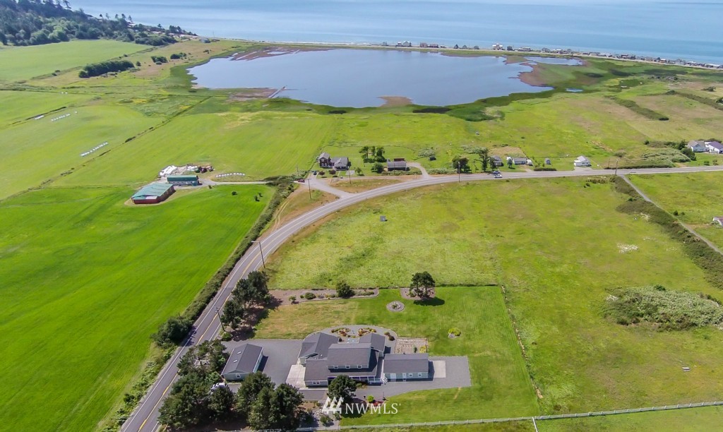 1756 Swantown Road Oak Harbor, WA 98277 - Photo 3 of 25 Gallery Image 3