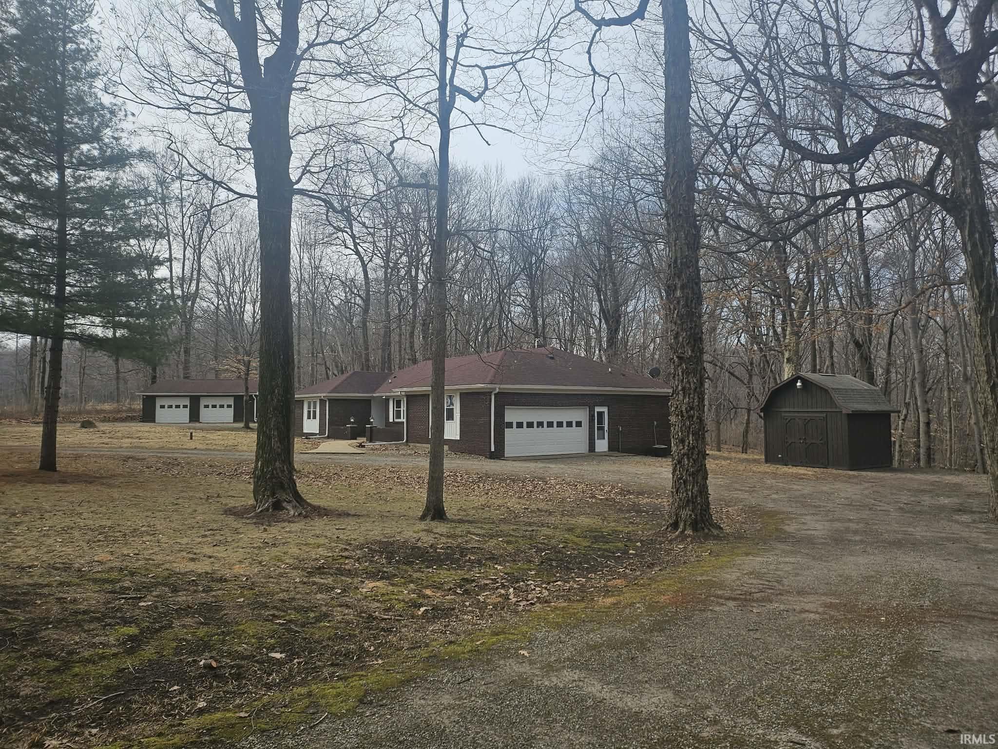 2492 South Roberts Way Logansport, IN 46947 - Photo 3 of 33