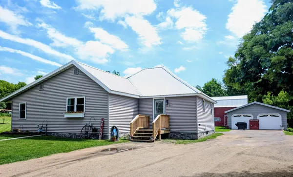 $229,900 | 321 3rd Avenue Northeast, Eagle Bend, MN 56446