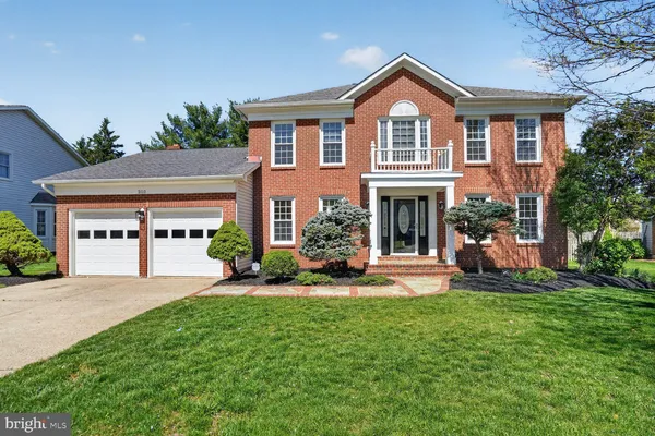 $1,034,900 | 3110 Kinross Circle, Herndon, VA 20171