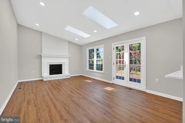$1,034,900 | 3110 Kinross Circle, Herndon, VA 20171