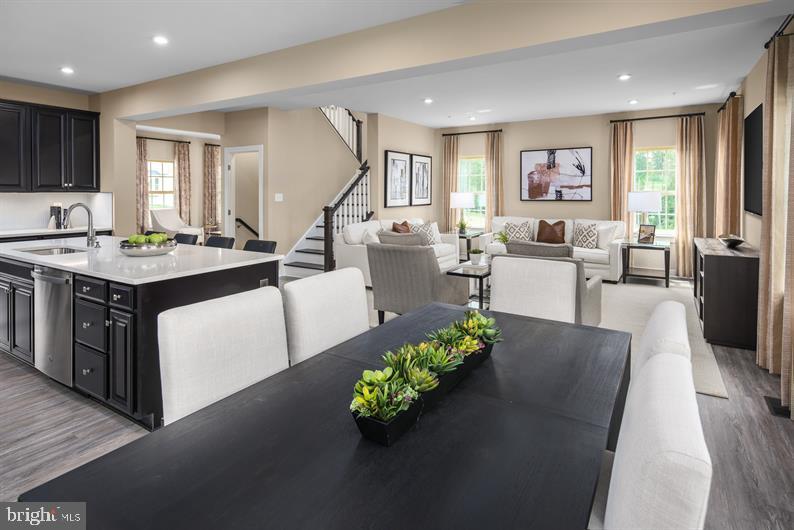 2003 Benjamin Court Harrisburg, PA 17110 - Photo 5 of 23