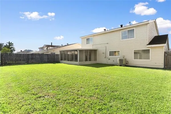 $215,000 | 3813 Deer Run Lane, Harvey, LA 70058