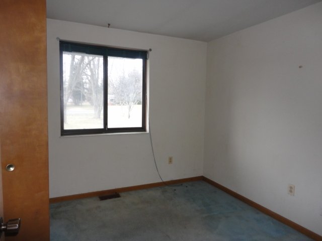 3363 Krafft Road Fort Gratiot, MI 48059 - Photo 4 of 8 31086944-3.JPG