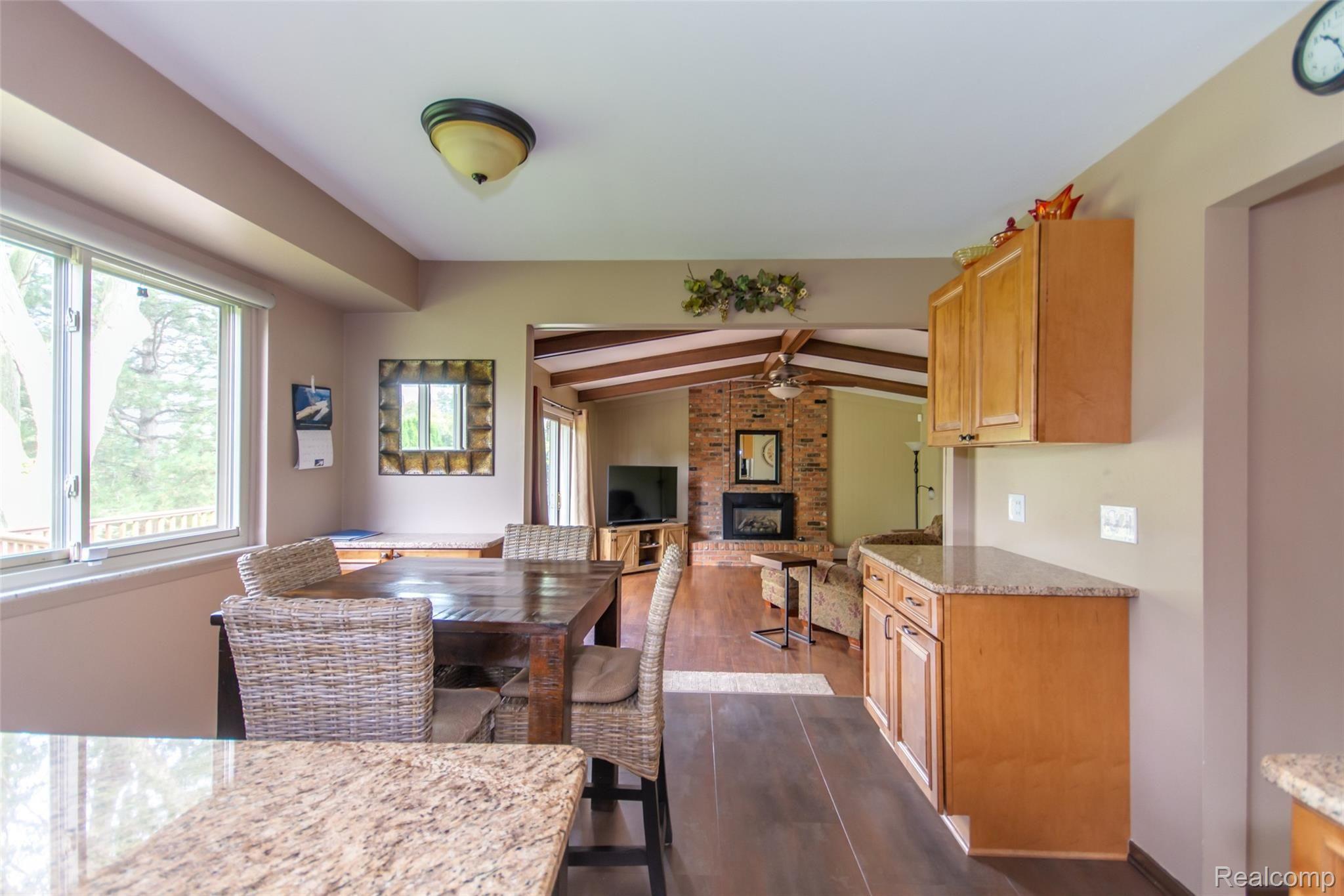 1460 Deerhurst Lane Rochester, MI 48307 - Photo 10 of 30 DSC_6545enf.jpg