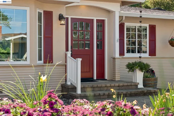 $1,895,000 | 682 Jennie Court, Lafayette, CA 94549