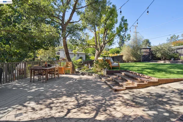 $1,895,000 | 682 Jennie Court, Lafayette, CA 94549
