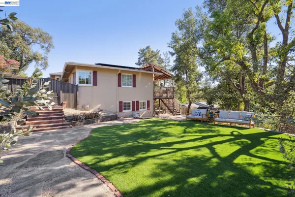 $1,895,000 | 682 Jennie Court, Lafayette, CA 94549