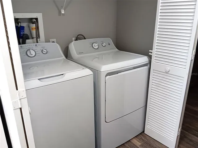 a view of a tennis court