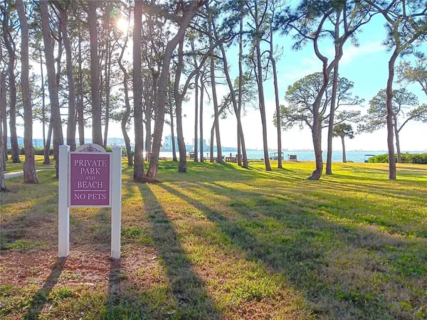 a view of ocean with sky view