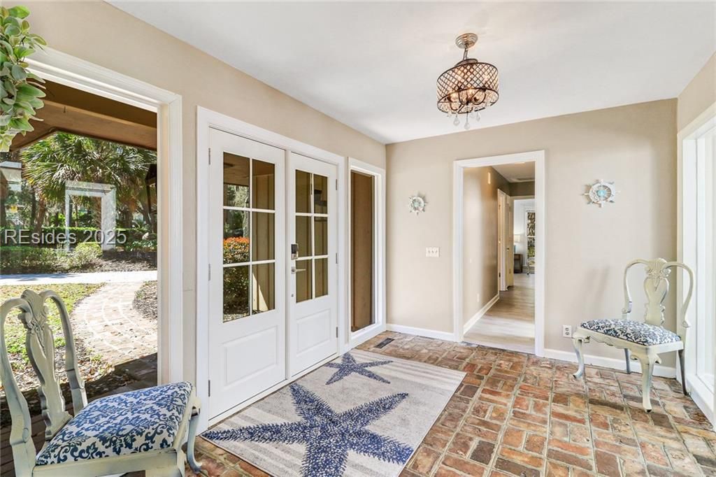 13 Mallard Road Hilton Head Island, SC 29928 - Photo 30 of 44 Bright foyer entryway with new custom front doors.