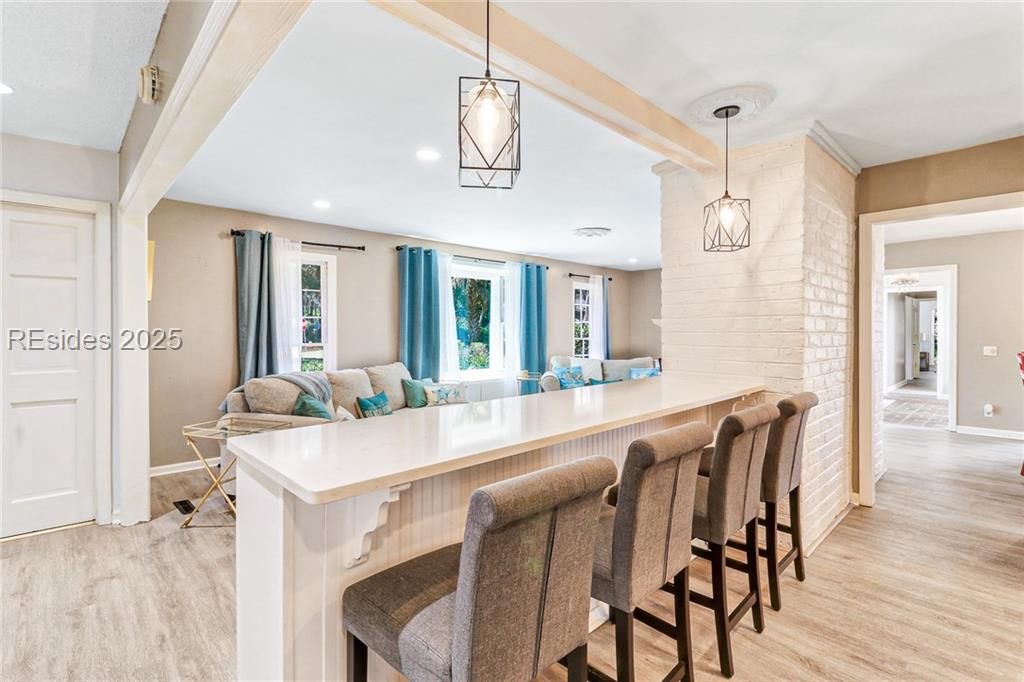 13 Mallard Road Hilton Head Island, SC 29928 - Photo 7 of 44 Breakfast bar with quartz top