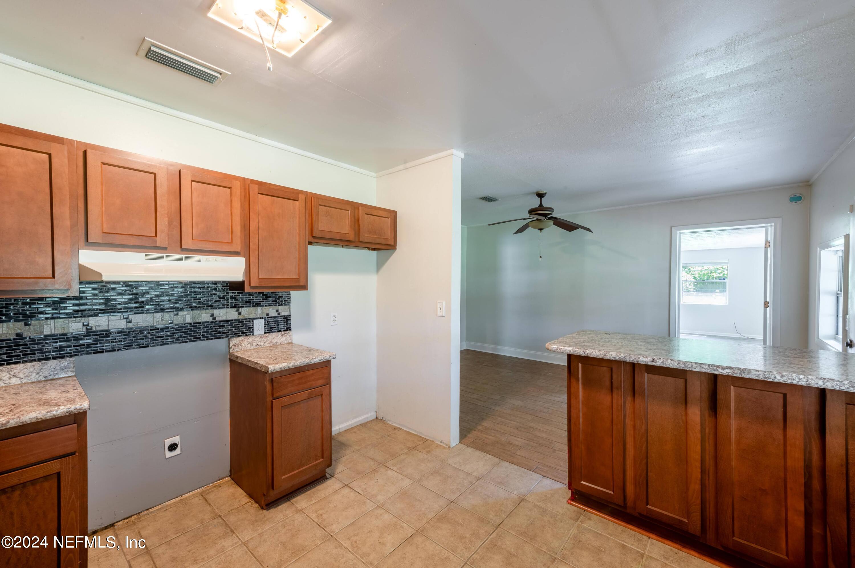 6101 Kenny Road Jacksonville, FL 32254 - Photo 11 of 32 Kitchen
