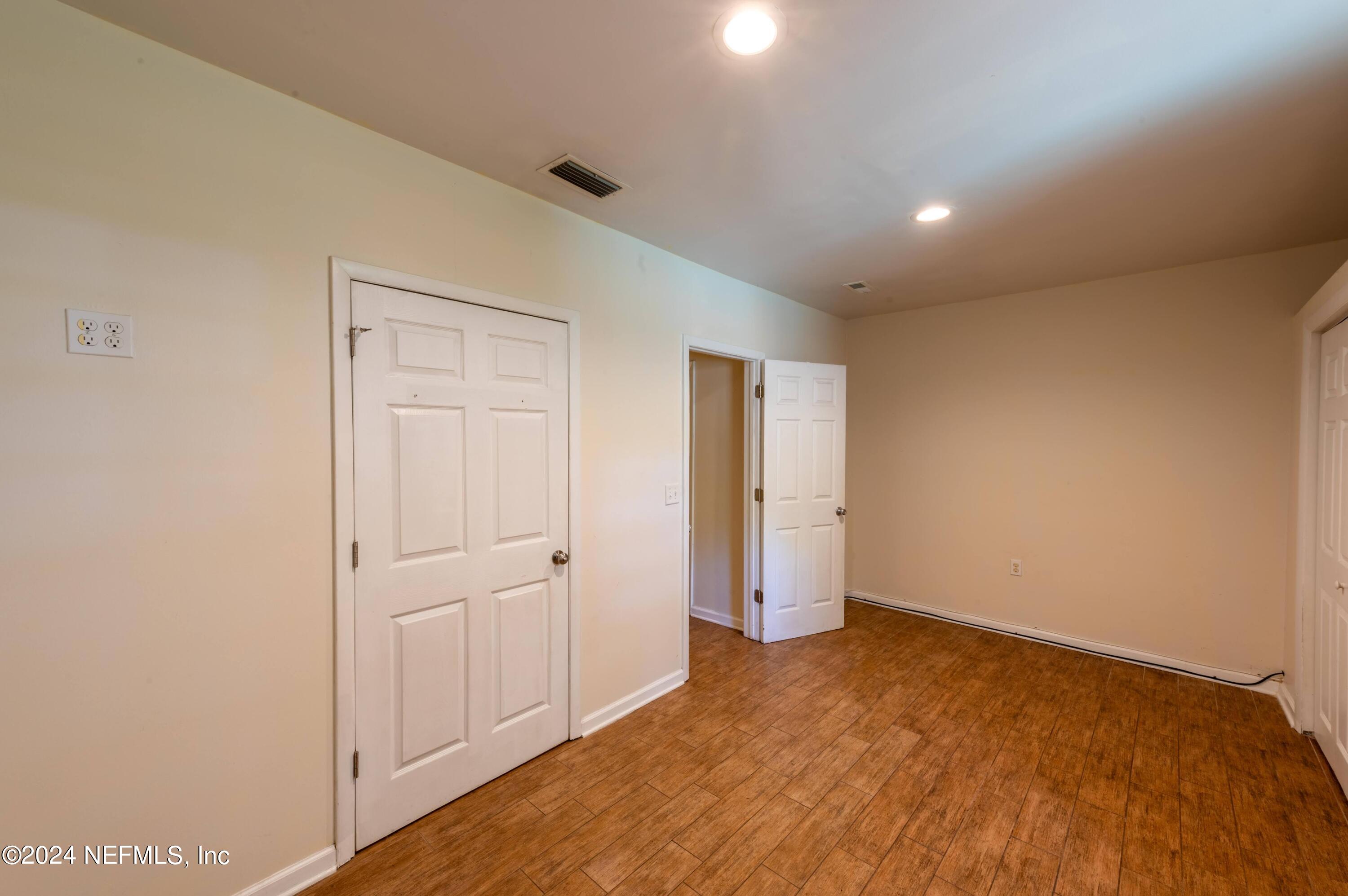 6101 Kenny Road Jacksonville, FL 32254 - Photo 21 of 32 Bedroom 2